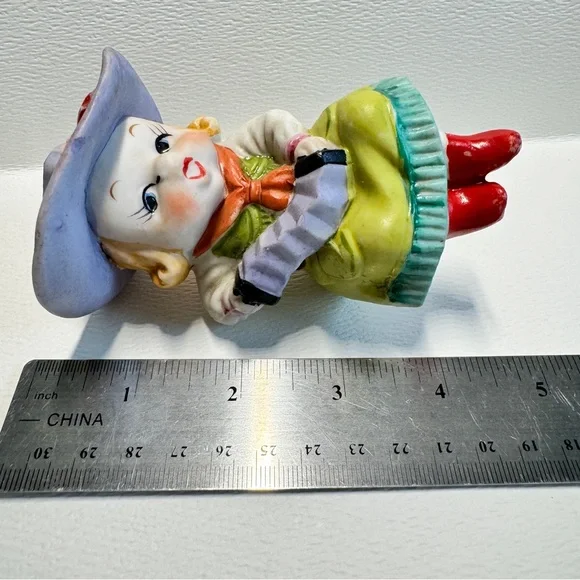 Vntg Singing Cowgirl Playing Accordion Hat Kitchy Shelf Sitter Figurine Japan - Picture 7 of 8
